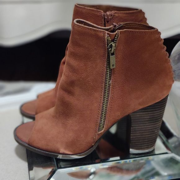 Lucky Brand Brown Ankle Booties - Picture 2 of 16